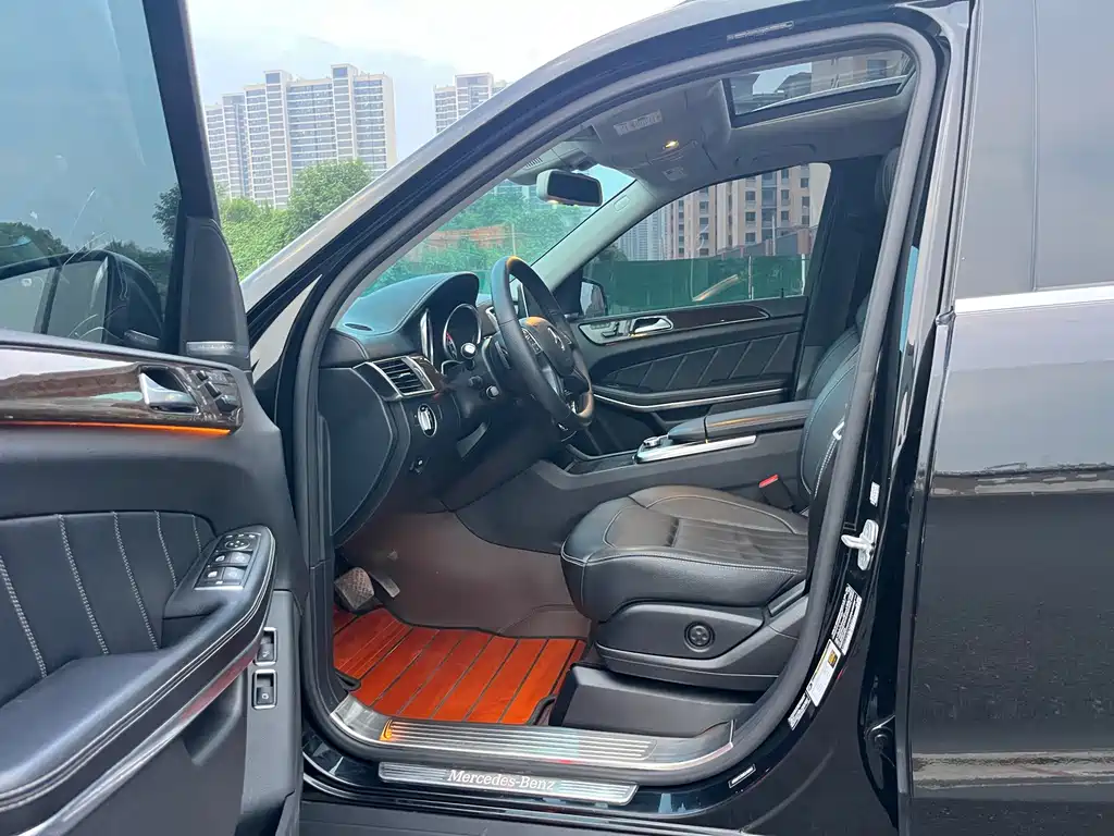 Mercedes-Benz GL-Class — миниатюра 14