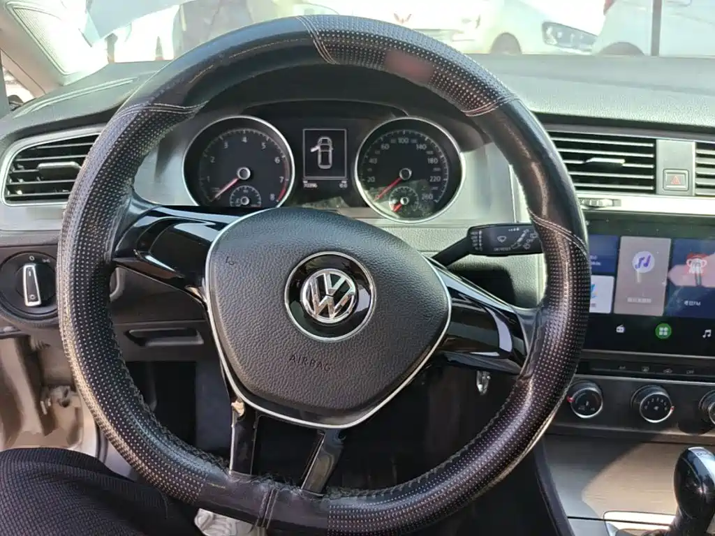 Volkswagen Golf — миниатюра 11