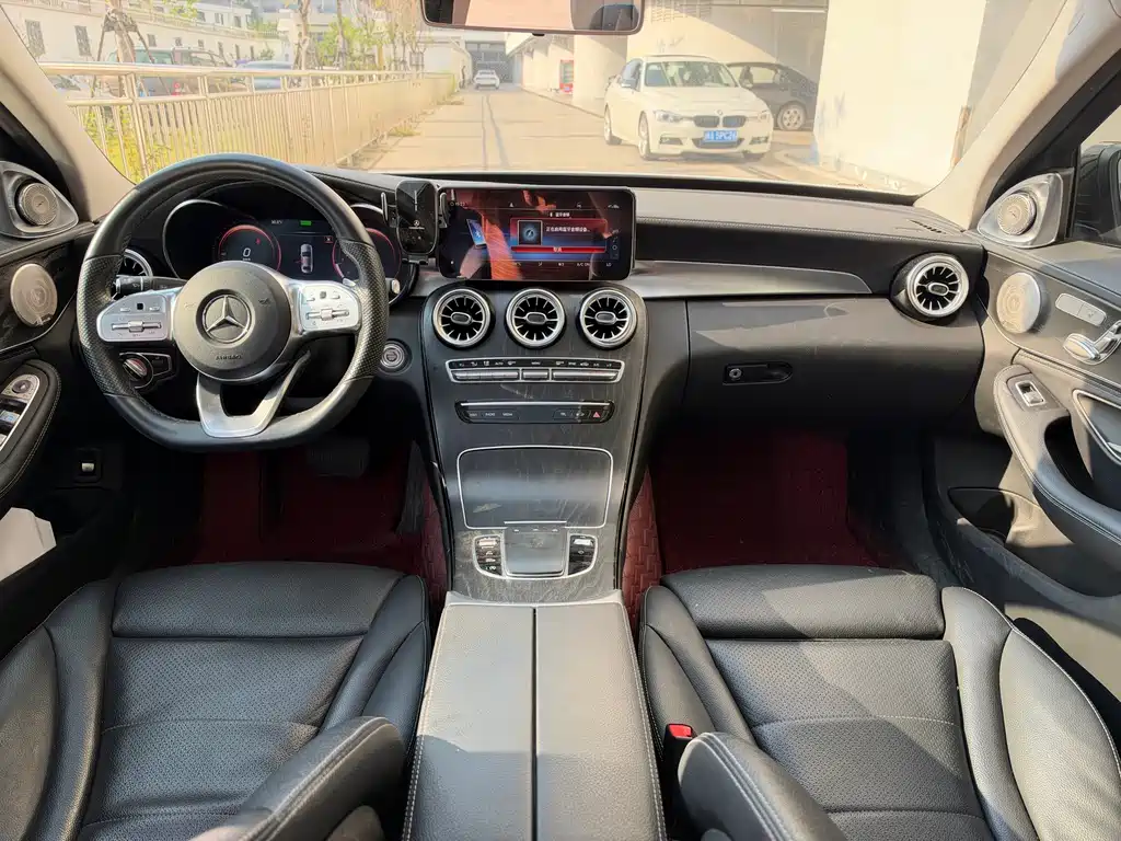 Mercedes-Benz C-Class — миниатюра 7