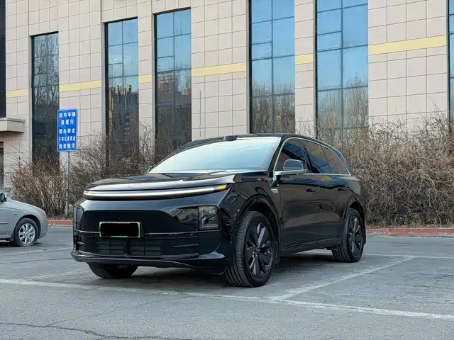 Li Auto IDEAL L6 2025
