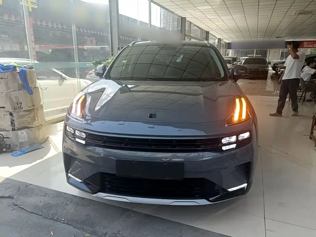 Lynk & Co 06 EM-P — миниатюра 3