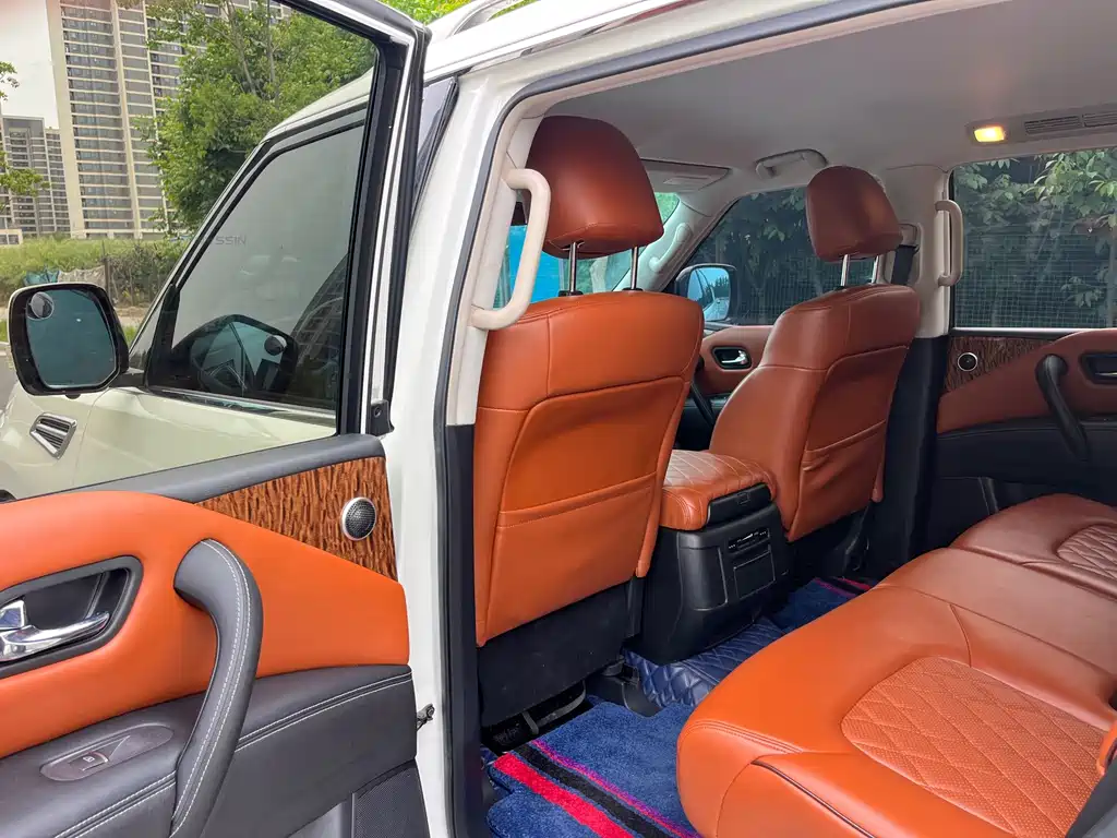 Nissan Patrol — миниатюра 20