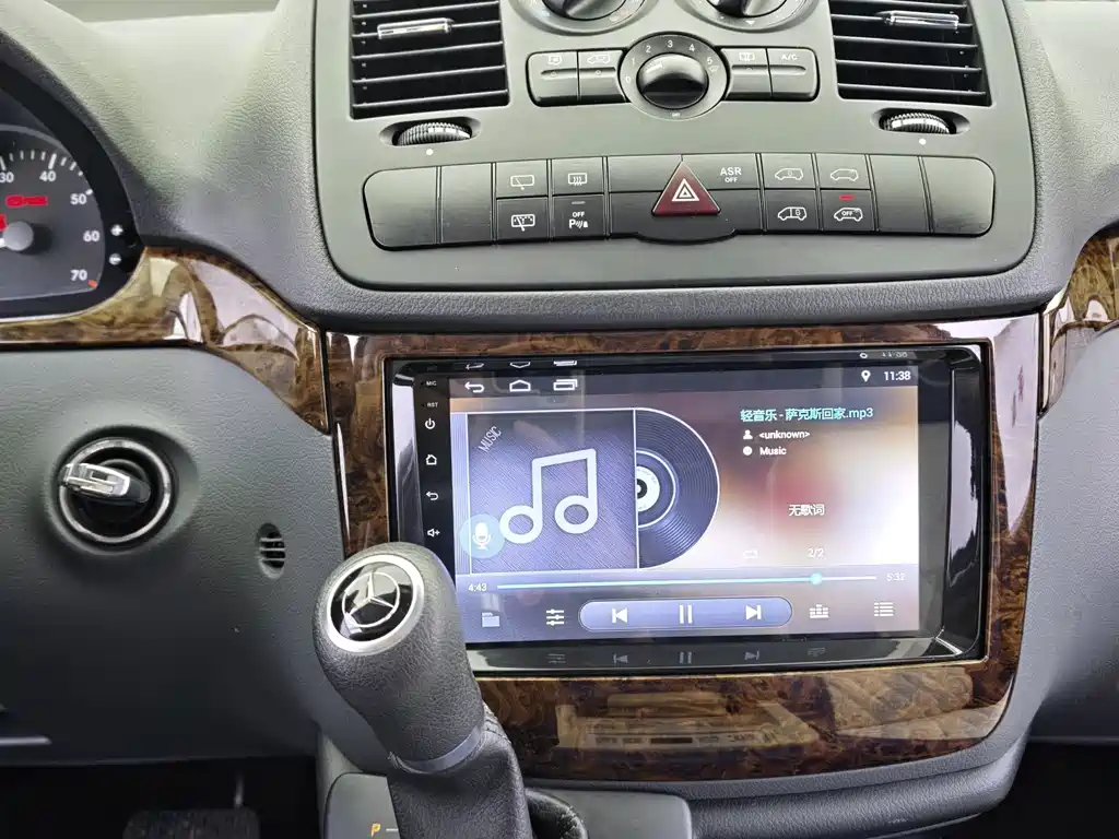 Mercedes-Benz Vito — миниатюра 16