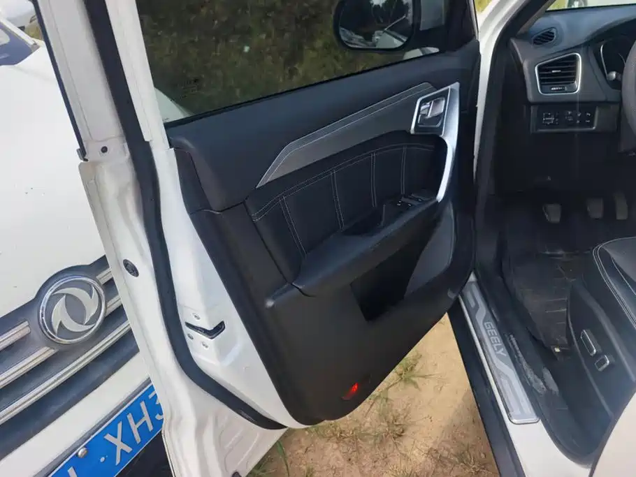 Geely Vision X6 — миниатюра 7
