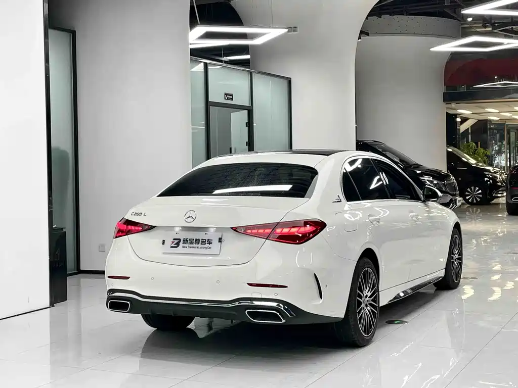 Mercedes-Benz C-Class — миниатюра 10