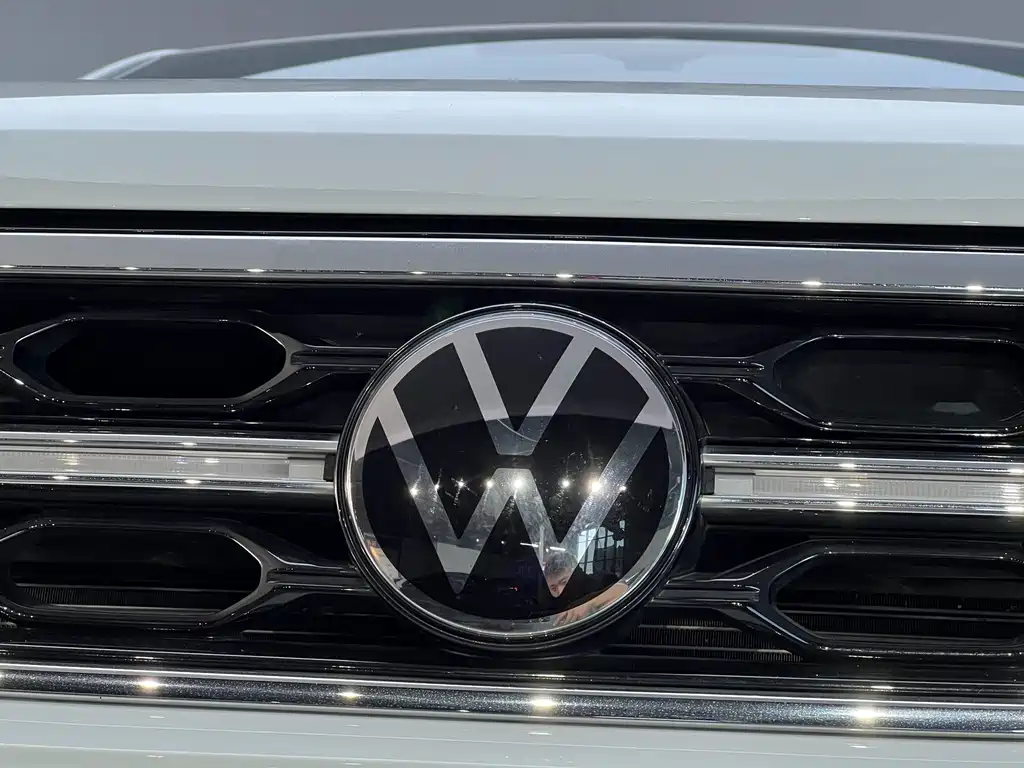 Volkswagen T-Roc — миниатюра 5