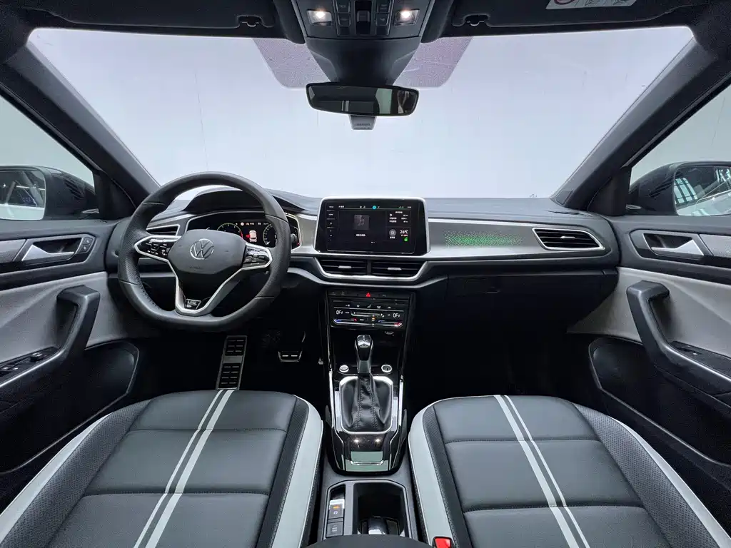 Volkswagen T-Roc — миниатюра 6