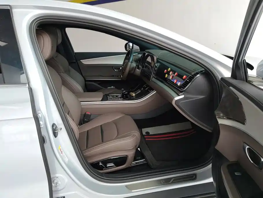 BYD Han — миниатюра 8