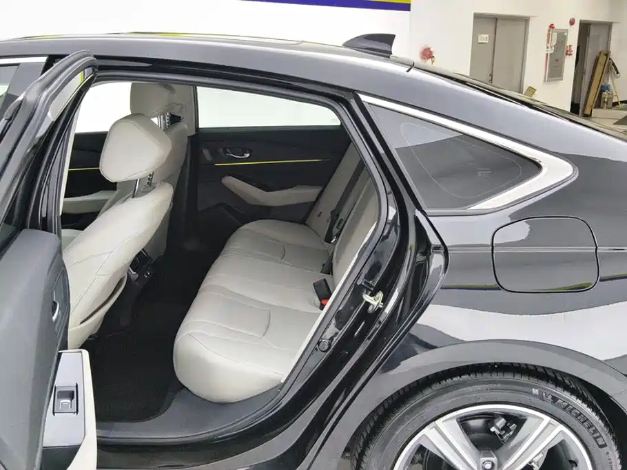 Honda Accord — миниатюра 11