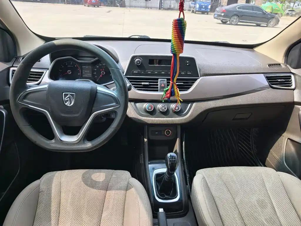 Baojun 310W — миниатюра 8