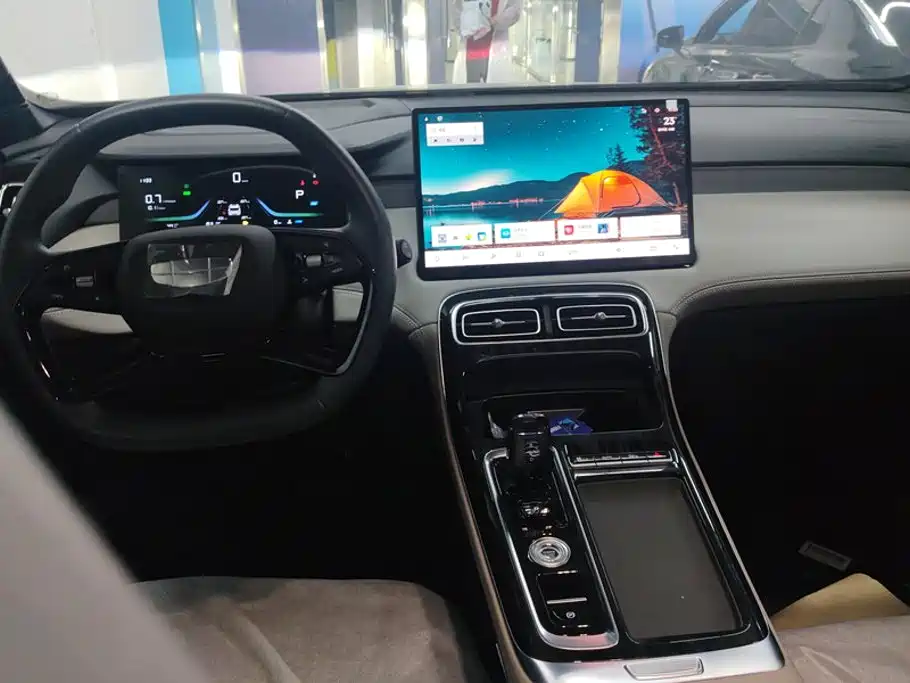Geely Boyue L — миниатюра 12