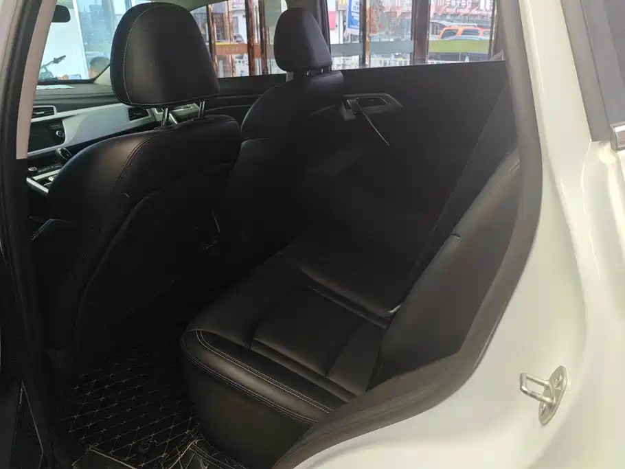 Geely Boyue — миниатюра 10