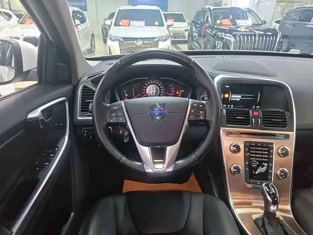 Volvo XC60 — миниатюра 11