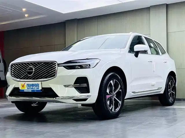 VOLVO XC60 2026