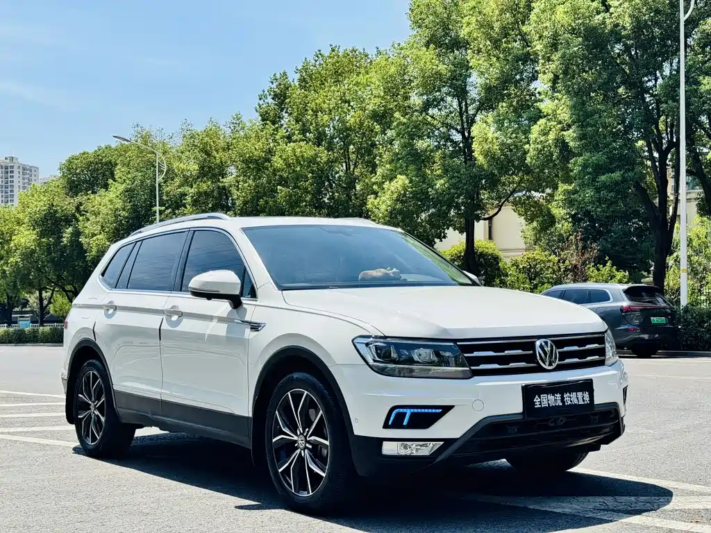 Volkswagen Tiguan L — миниатюра 18