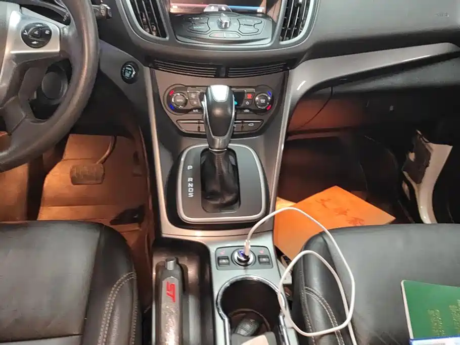 Ford Kuga — миниатюра 16