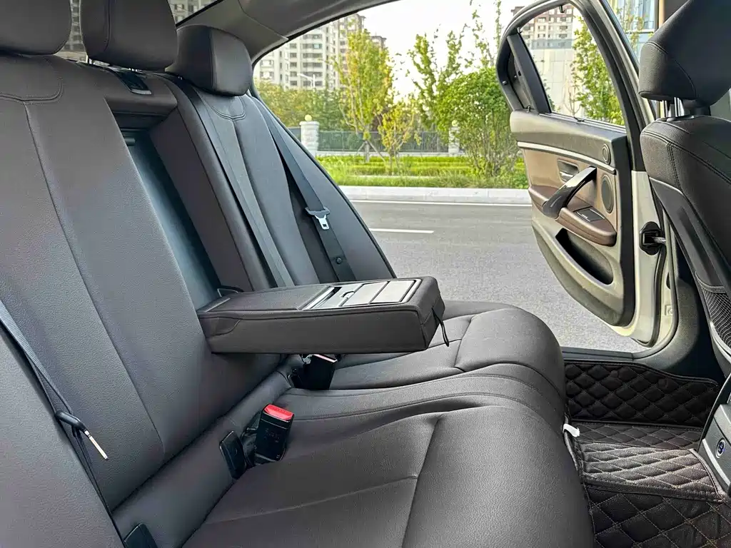 BMW 3 Series — миниатюра 7