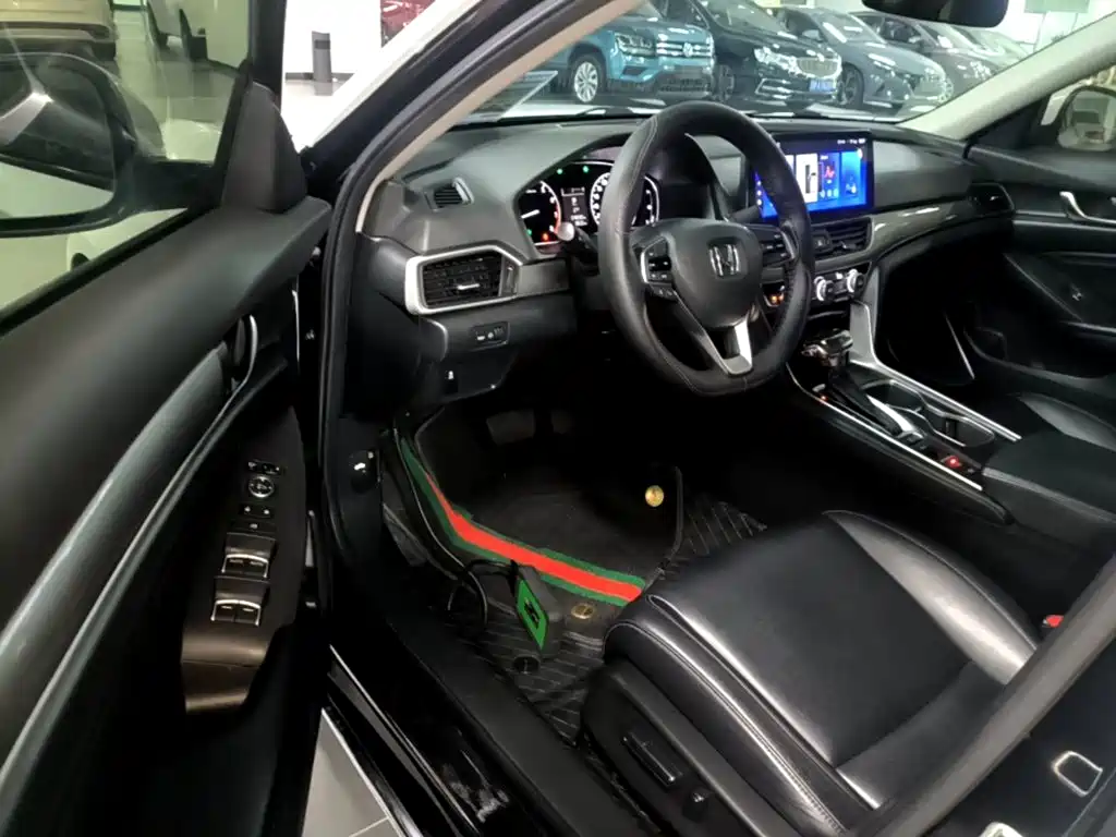 Honda Accord — миниатюра 16