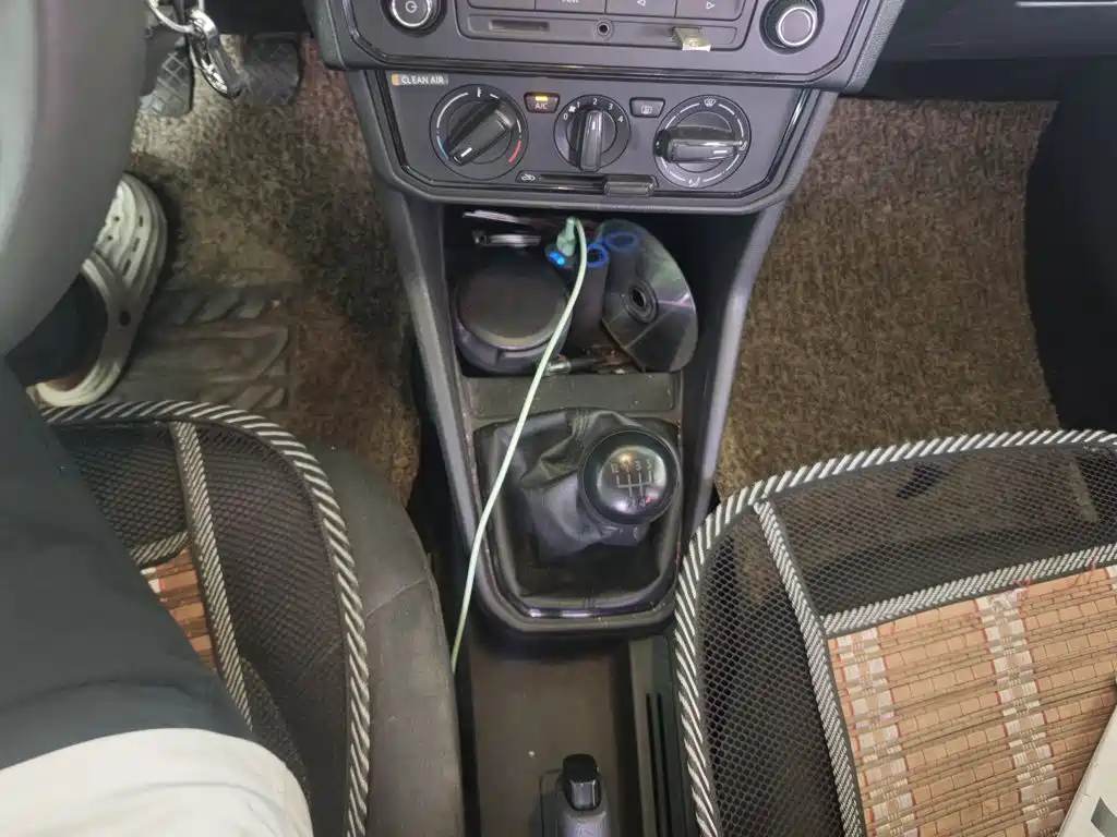 Volkswagen Jetta — миниатюра 10