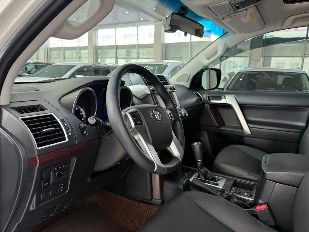 Toyota Prado — миниатюра 5