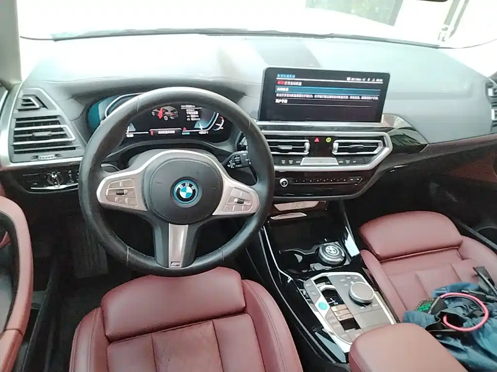 BMW iX3 — миниатюра 10