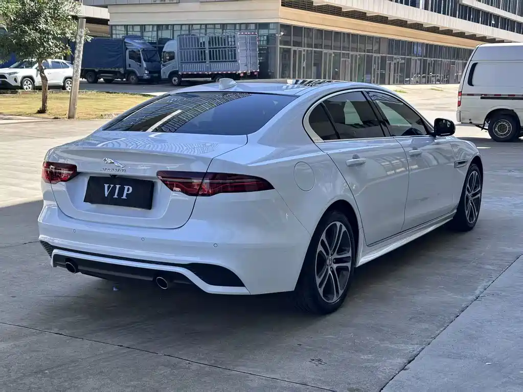 Jaguar XEL — миниатюра 9