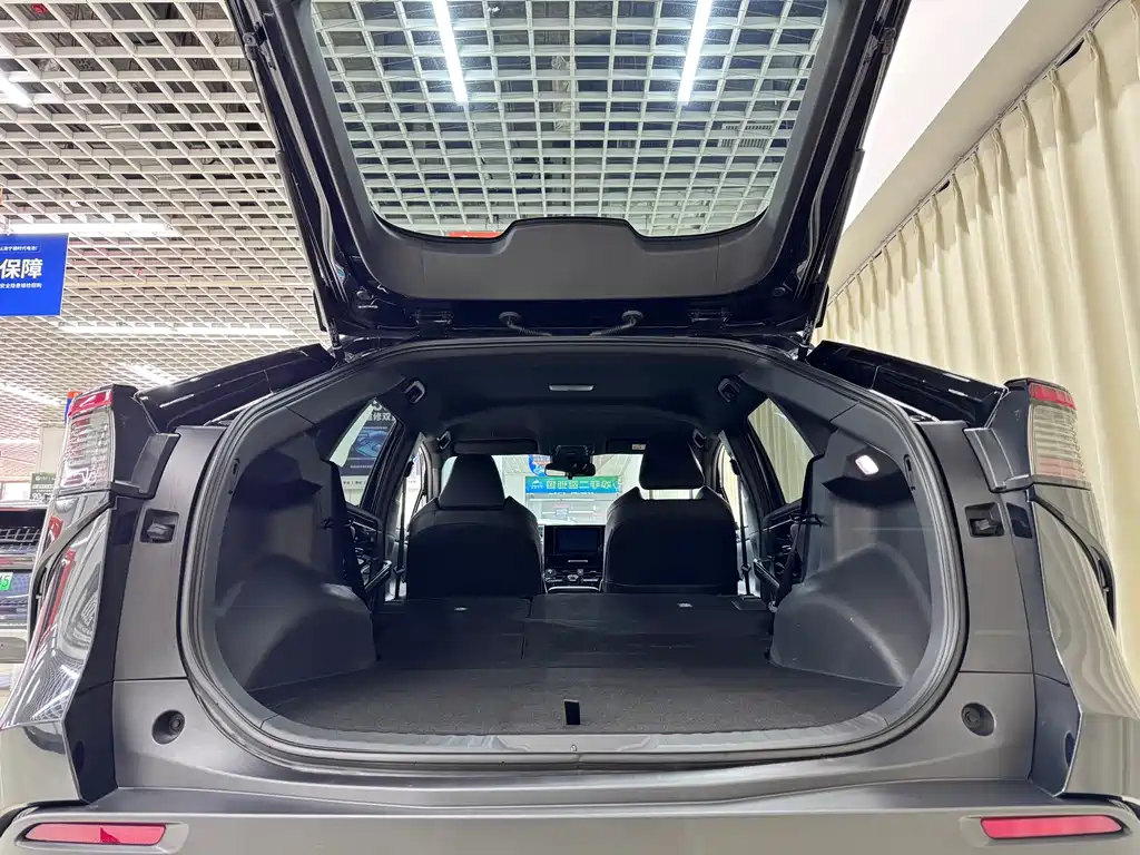Toyota bZ4X — миниатюра 5