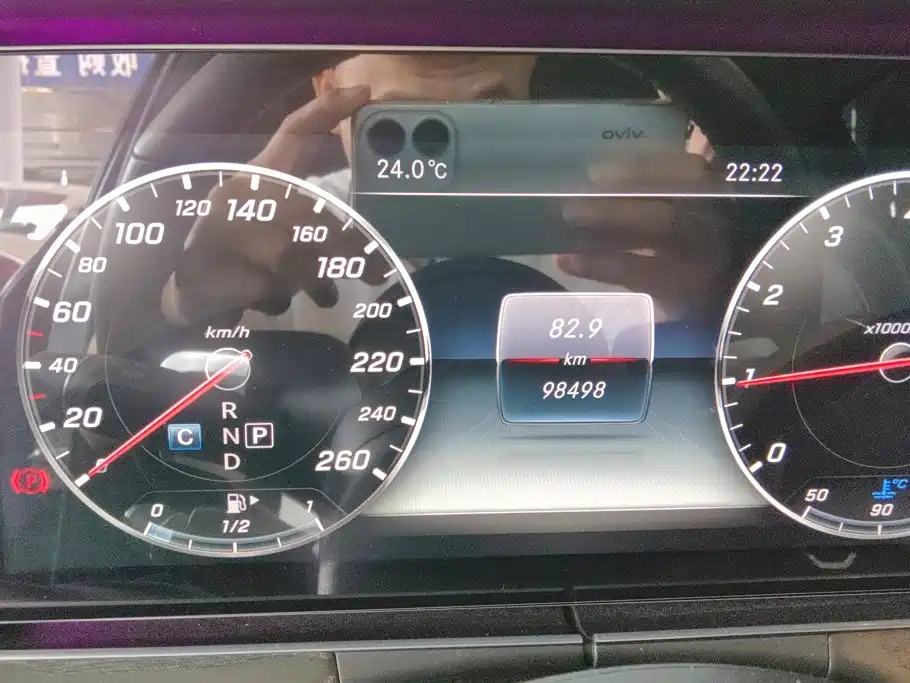 Mercedes-Benz E-Class — миниатюра 14