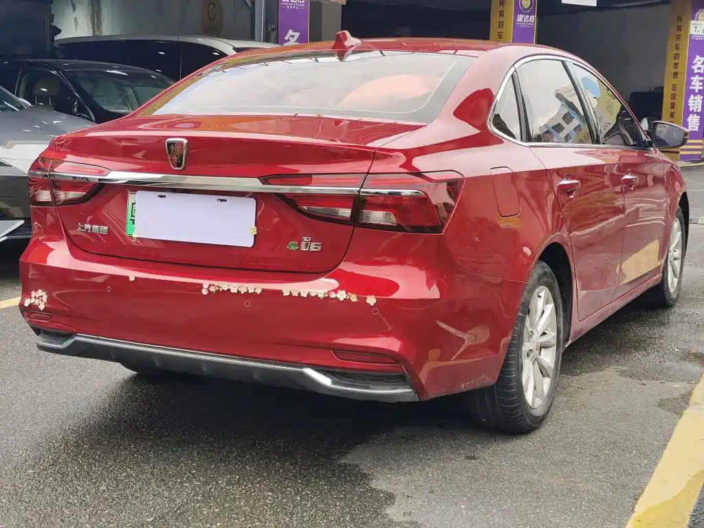 Roewe i6 New Energy — миниатюра 10