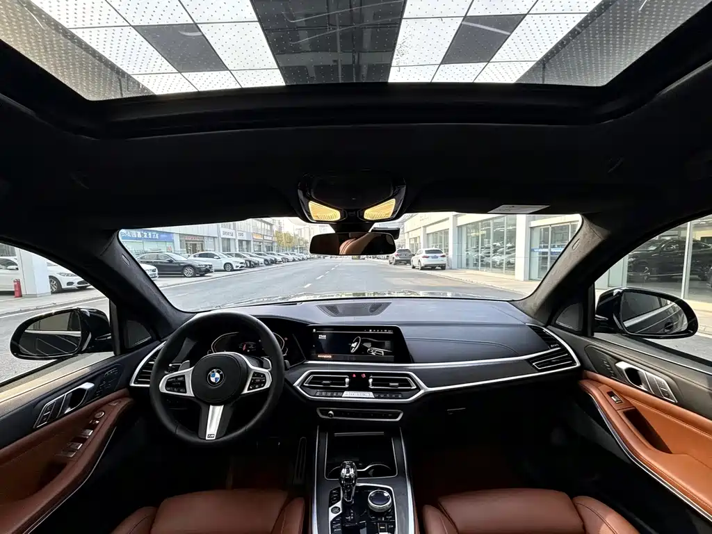 BMW X7 — миниатюра 9