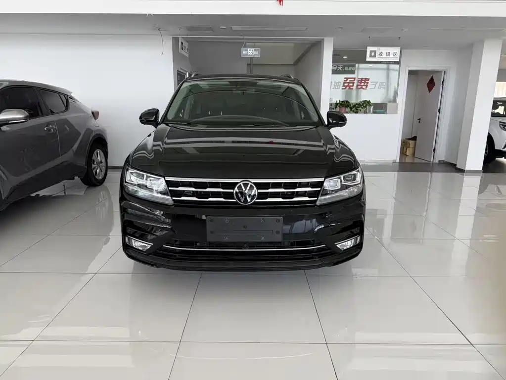 Volkswagen Tiguan L L 2021 330TSI AT R-Line