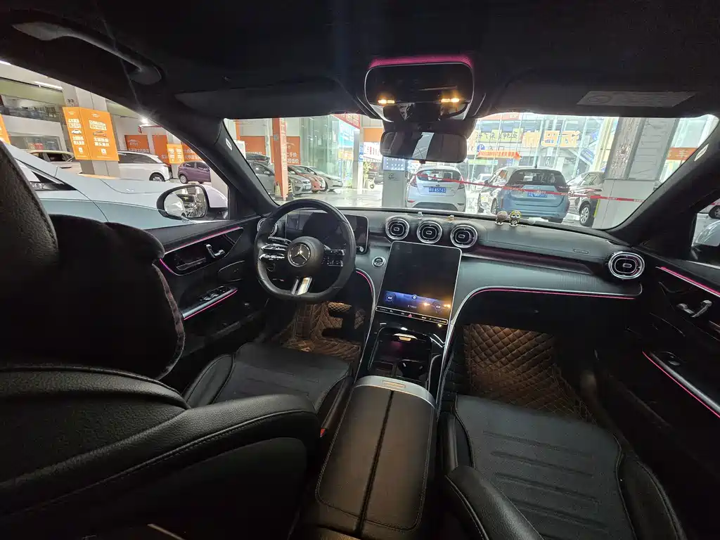 Mercedes-Benz C-Class — миниатюра 8