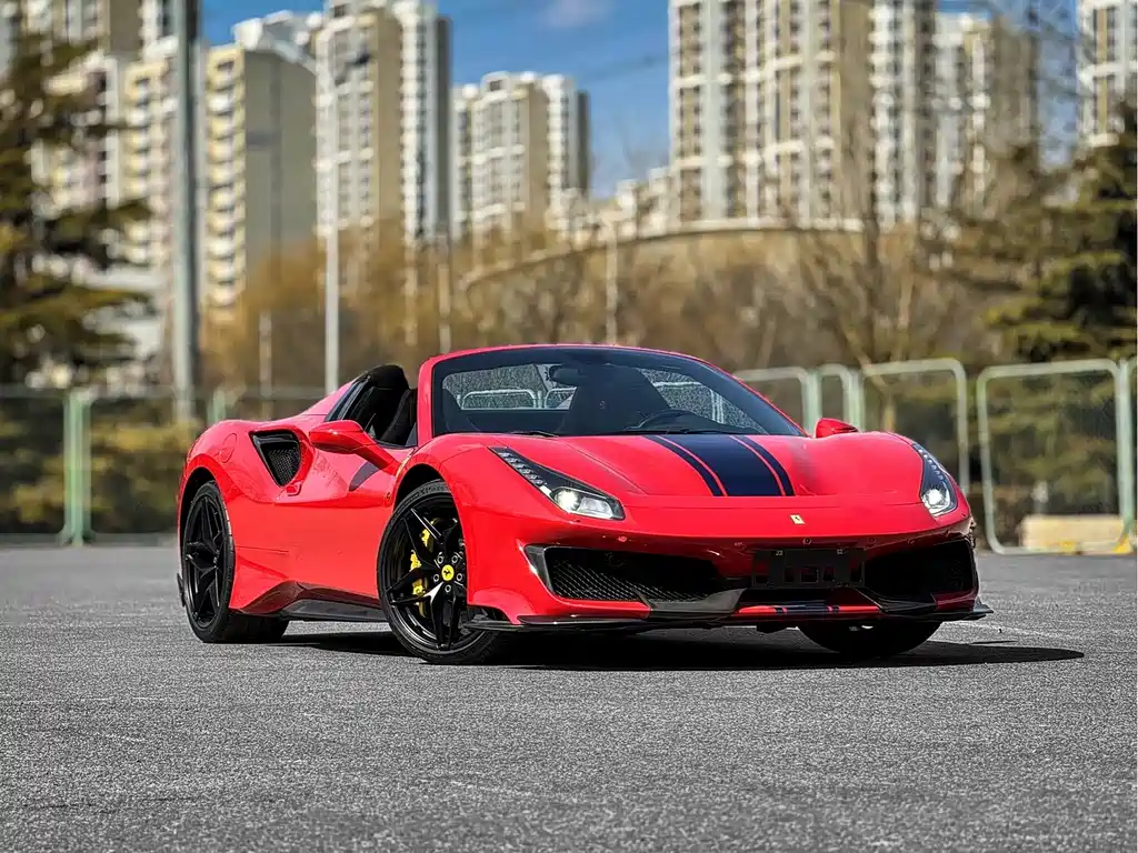 FERRARI 488
