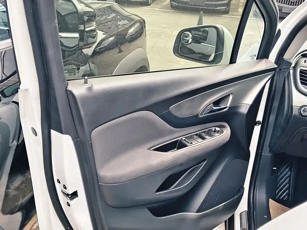 Buick Encore — миниатюра 11