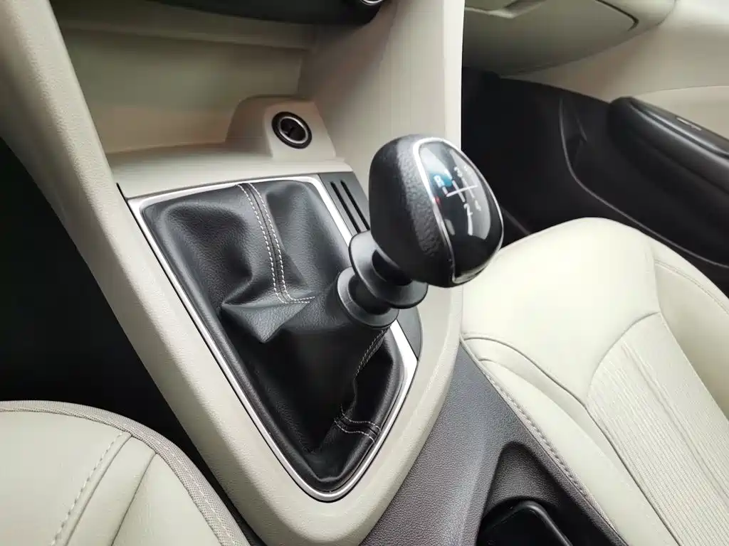 Buick Excelle — миниатюра 13
