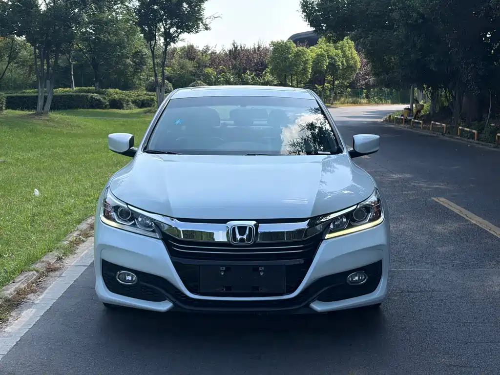 Honda Accord — миниатюра 2
