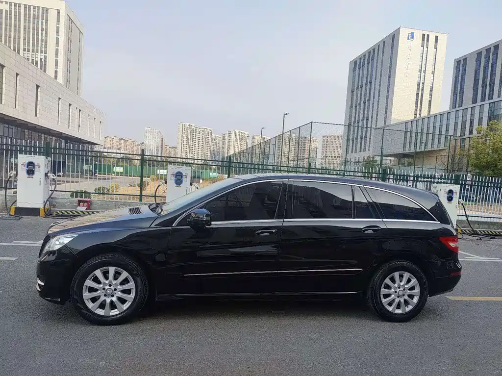 Mercedes-Benz R-Class — миниатюра 2