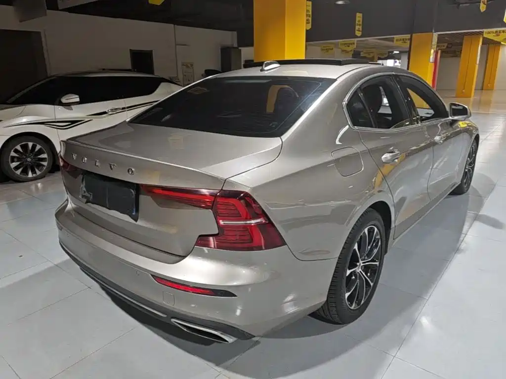 Volvo S60 — миниатюра 7