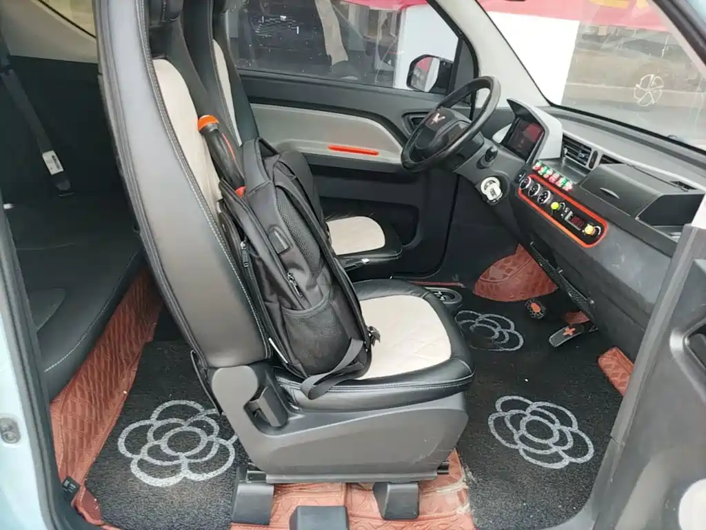 Wuling MINIEV — миниатюра 25