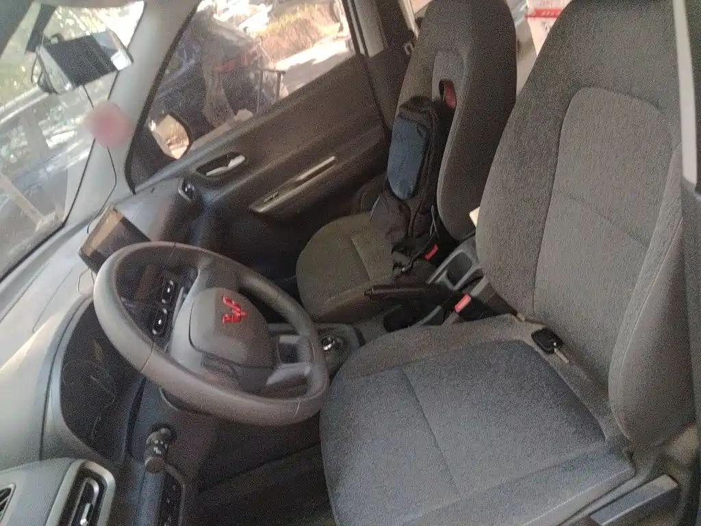 Wuling Hongguang EV — миниатюра 11