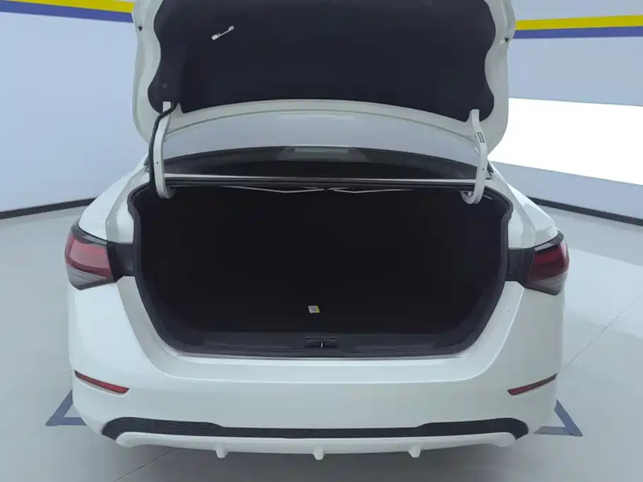 Nissan Sylphy — миниатюра 4