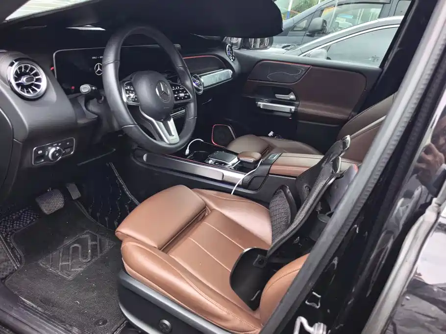 Mercedes-Benz GLB — миниатюра 9