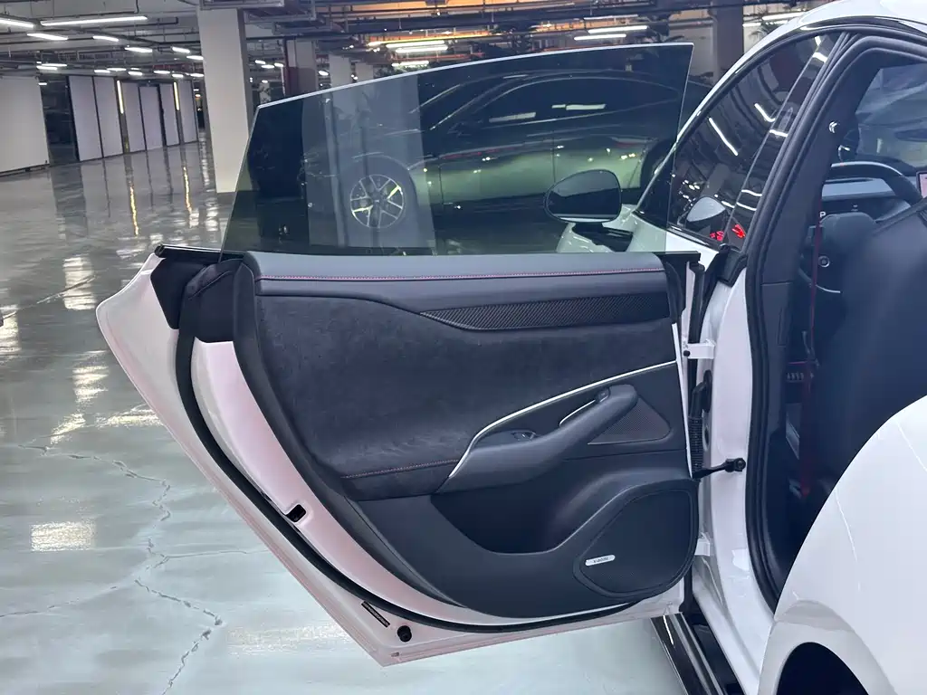 XIAOMI CAR XIAOMI SU7 ULTRA