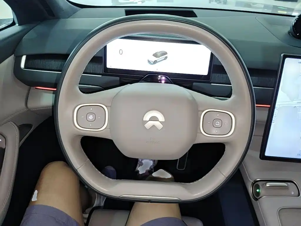NIO ES8 — миниатюра 11