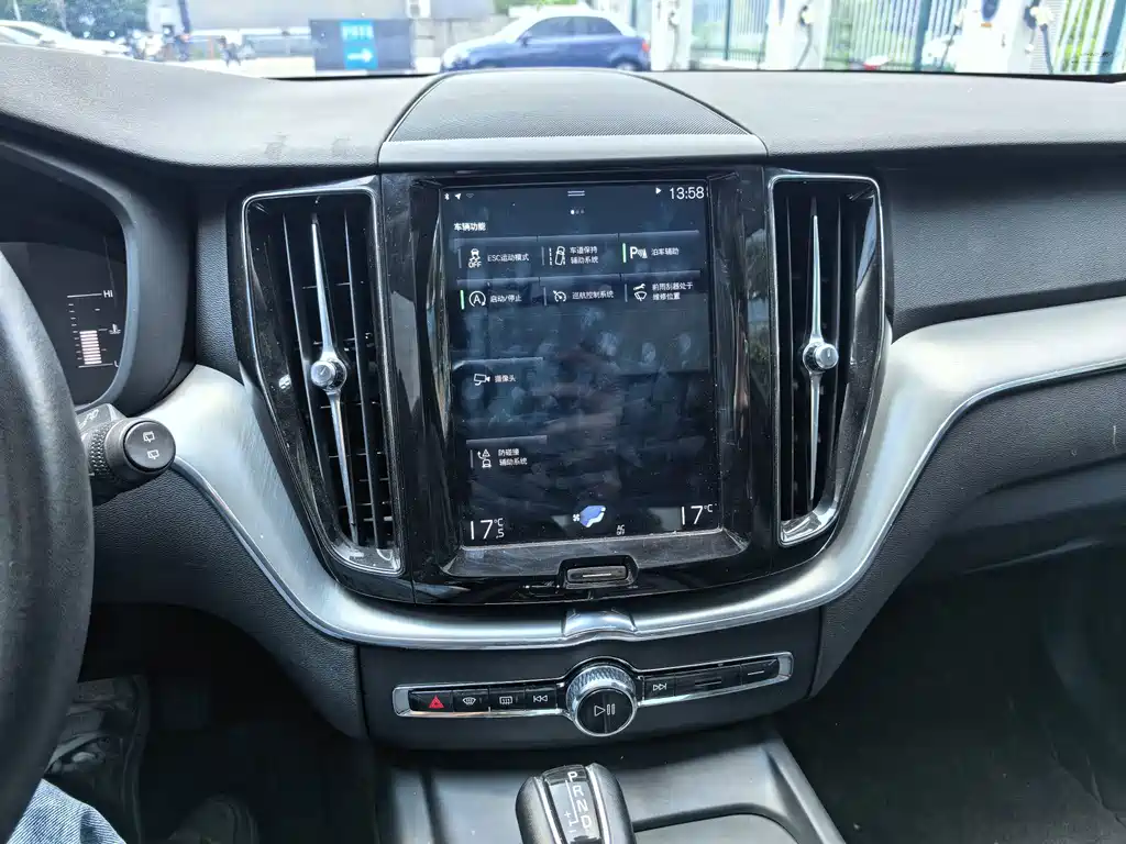 Volvo XC60 — миниатюра 17