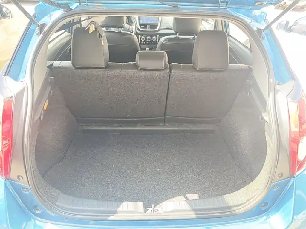 Toyota Yaris L — миниатюра 19