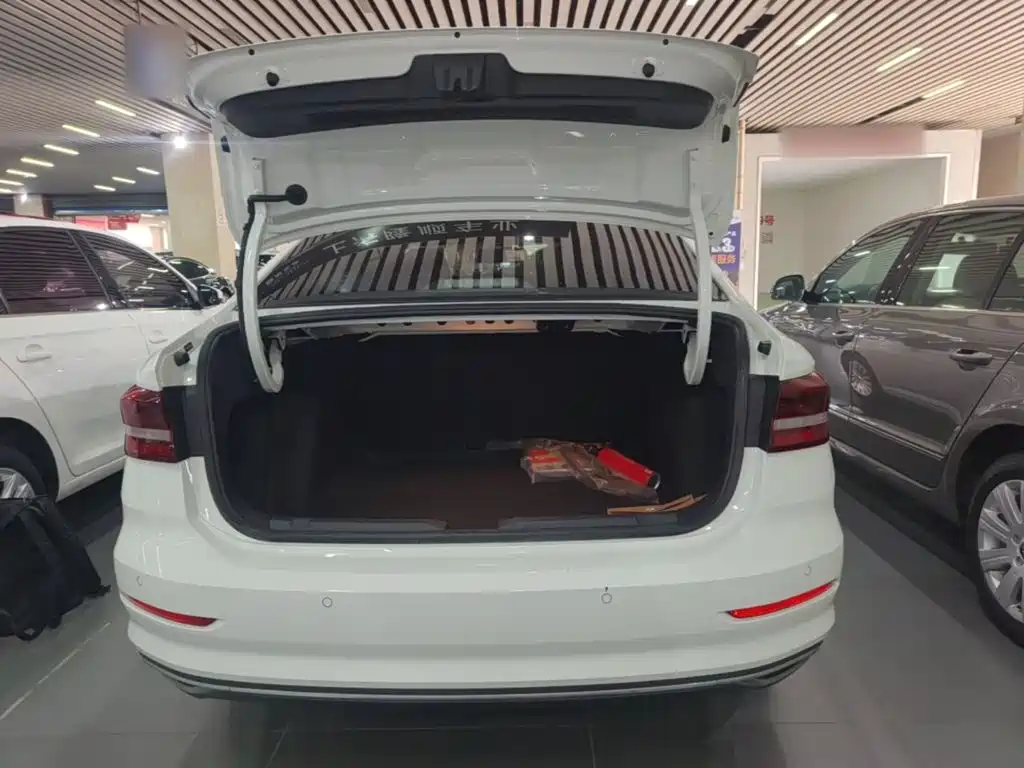 Volkswagen Lavida — миниатюра 19