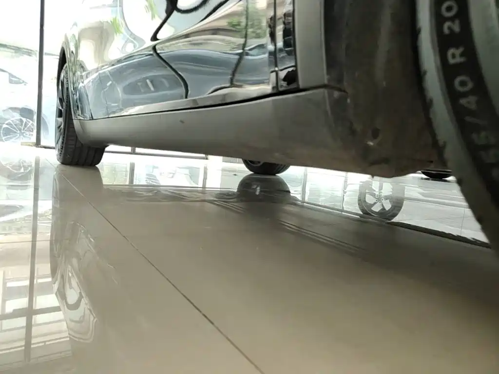 Tesla Model Y — миниатюра 18