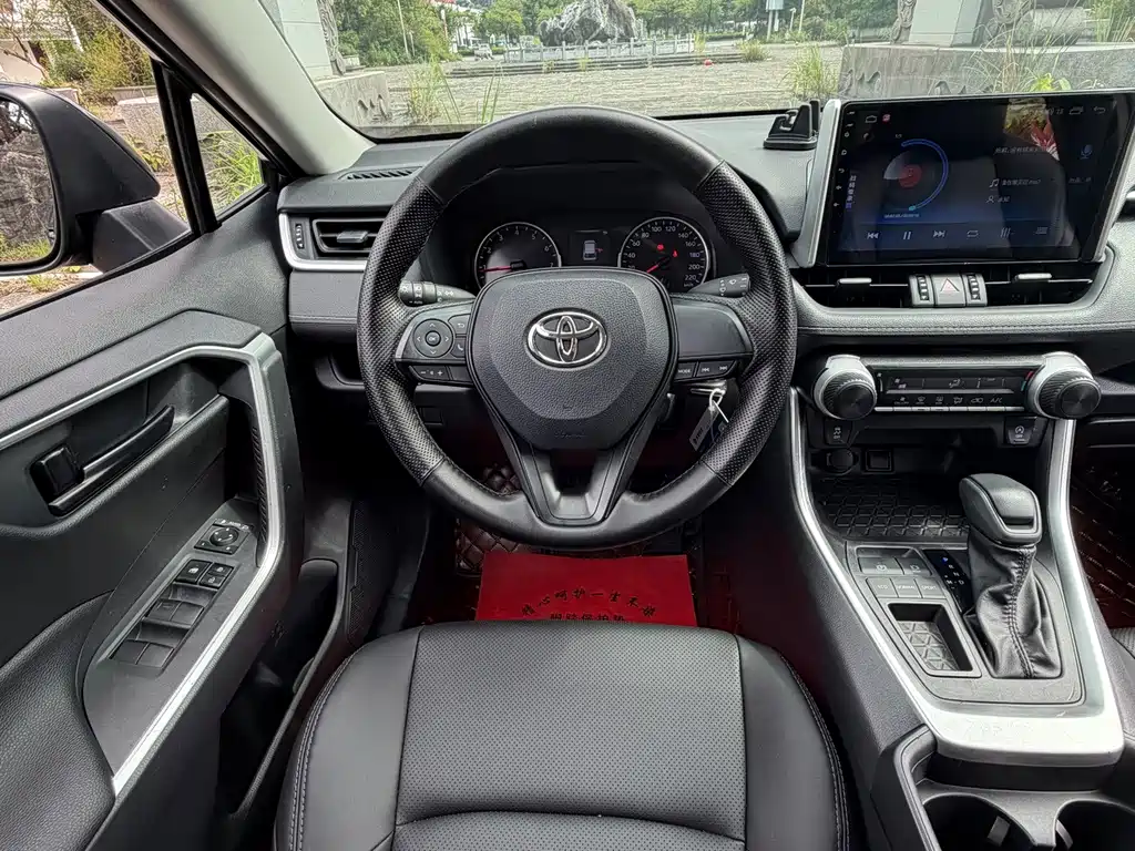 Toyota Wildlander — миниатюра 10