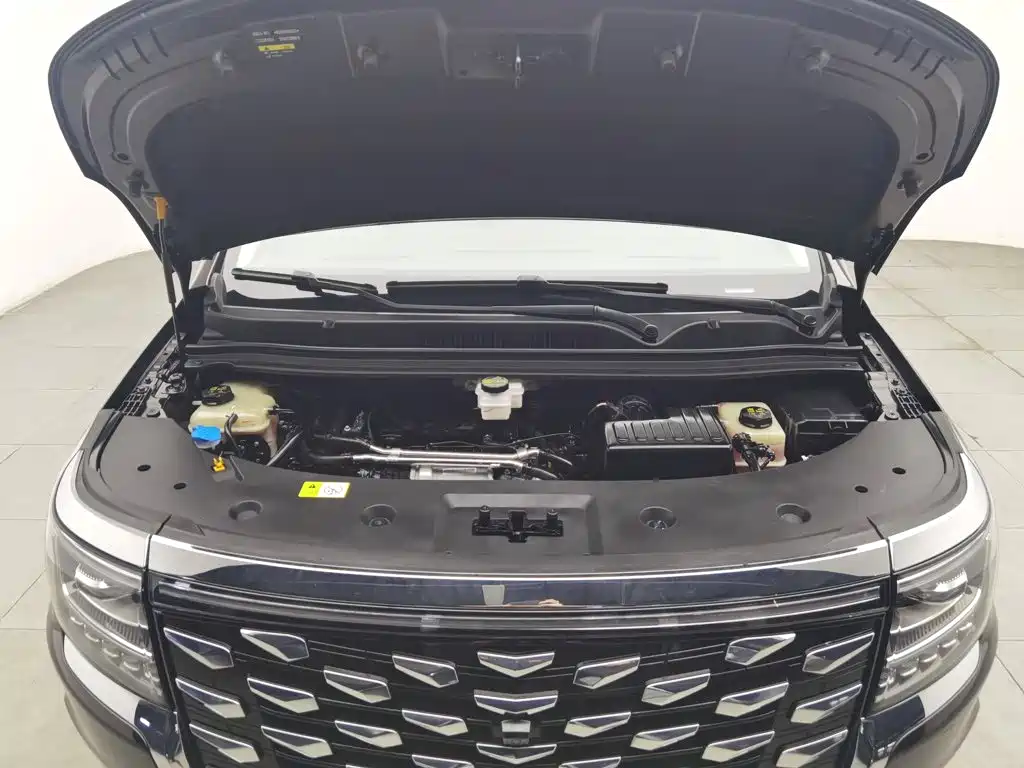 JAC Refine Refine RF8 PHEV — миниатюра 6
